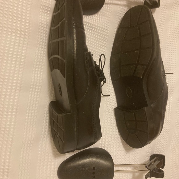 Men’s black lace-up Florsheim dress shoes - Picture 4 of 6